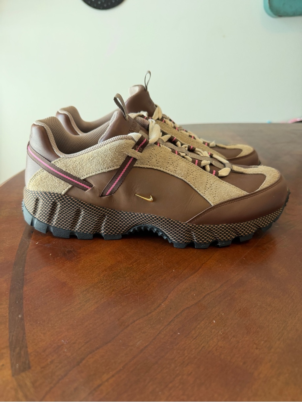 Nike Air Humara LX x Jacquemus Ale Brown Gold Sneakers Women’s Size 11 Shoes